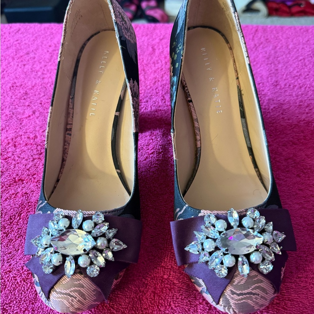 Kelly & Katie Purple Jeweled Bow Rounded Toe Pumps